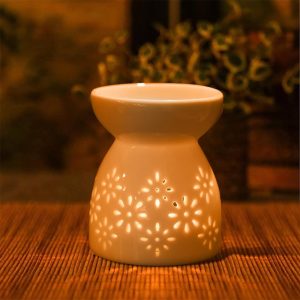 Minidiva Wax Melt Essential Oil Burner, Ceramic Aroma Burners Assorted Wax Warmer Aromatherapy Tarts Holder Candle Scented Diffuser, Valentines Day Hollowed Out Aromatherapy Stove（Akura）